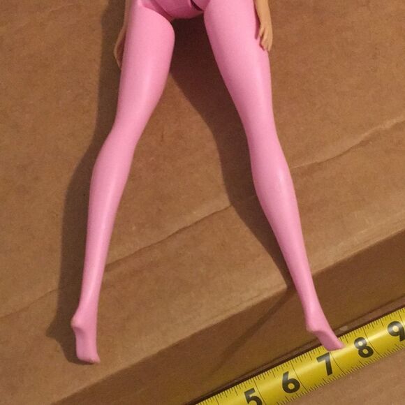 2013 Barbie Doll - Picture 6 of 10